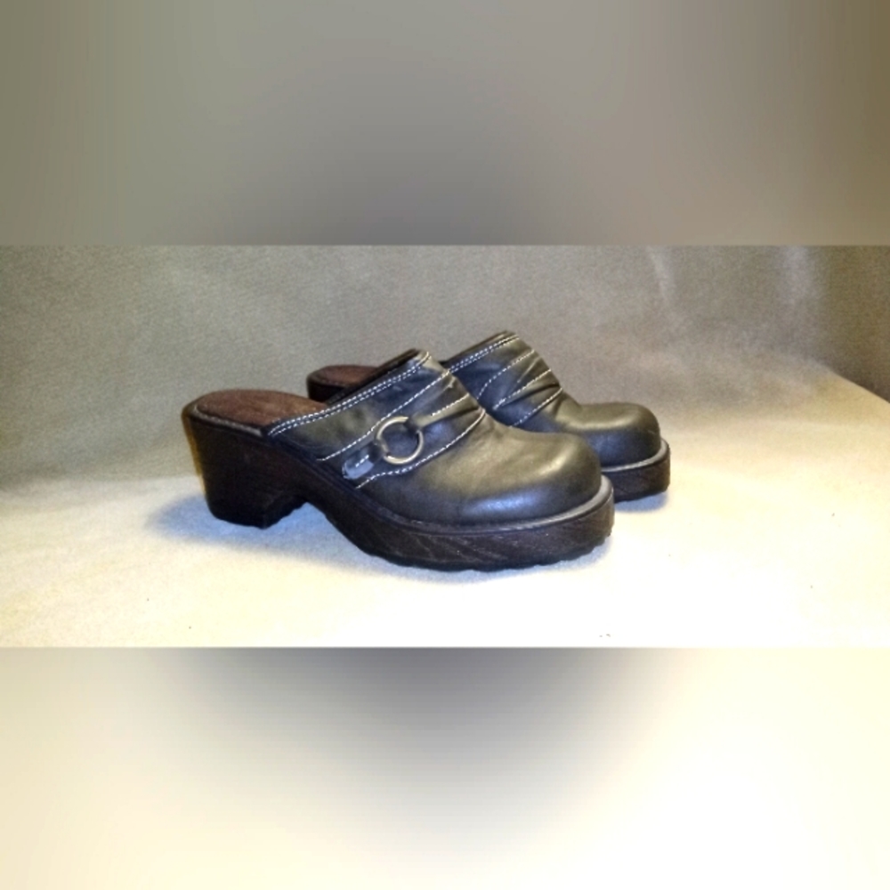 Size 8 chunky platforms